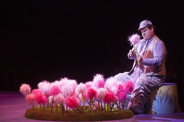 Photo Flash: First Look at Jason Graae, Sharon Wilkins, John Treacy Egan, Bets Malone and More in SEUSSICAL at Music Circus Image