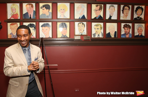 Photo Coverage: MOTOWN's Berry Gordy gets His Place on the Walls of Sardi's! Image