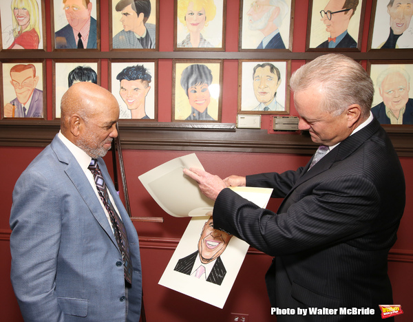 Photo Coverage: MOTOWN's Berry Gordy gets His Place on the Walls of Sardi's! Image