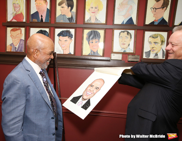 Photo Coverage: MOTOWN's Berry Gordy gets His Place on the Walls of Sardi's! Image