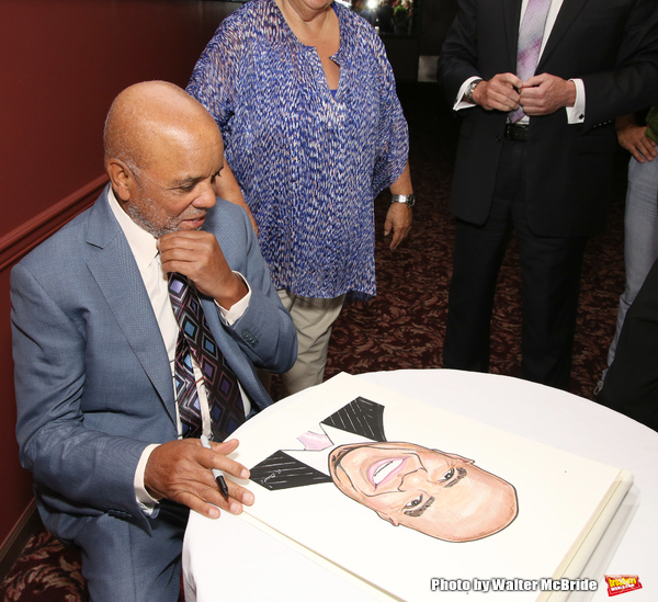 Photo Coverage: MOTOWN's Berry Gordy gets His Place on the Walls of Sardi's! Image