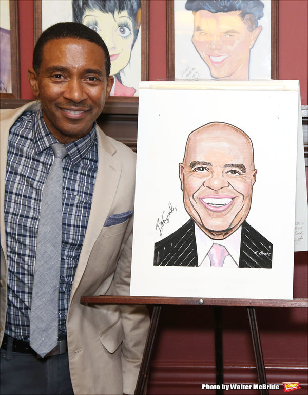 Photo Coverage: MOTOWN's Berry Gordy gets His Place on the Walls of Sardi's! Image