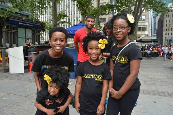 Photo Coverage: Casts of MOTOWN, CHICAGO & More Return to Broadway in Bryant Park! 