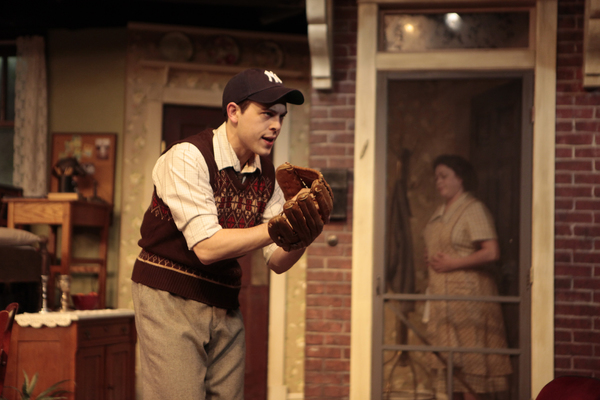 Photo Flash: First Look at BRIGHTON BEACH MEMOIRS, Opening Tonight at Virginia Rep Image