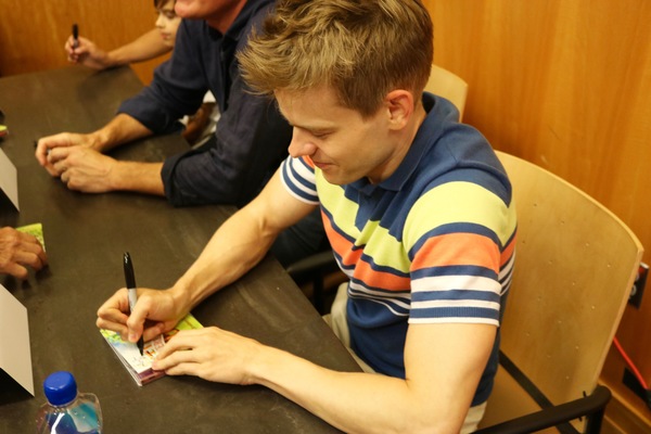 Photo Flash: Andrew Keenan-Bolger, Miller & Tysen and More Sign TUCK EVERLASTING Album at Barnes & Noble Image
