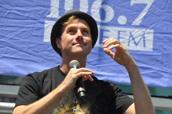 Photo Coverage: Casts of PARAMOUR, LES MIZ & More Bring it Home to Bryant Park Image