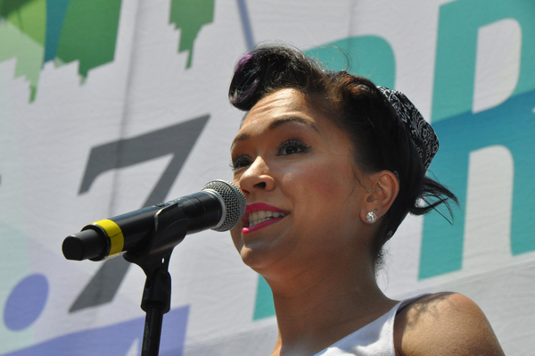 Photo Coverage: Casts of PARAMOUR, LES MIZ & More Bring it Home to Bryant Park Image