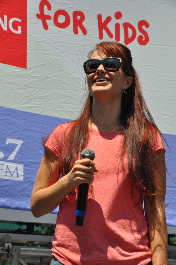 Photo Coverage: Casts of PARAMOUR, LES MIZ & More Bring it Home to Bryant Park Image