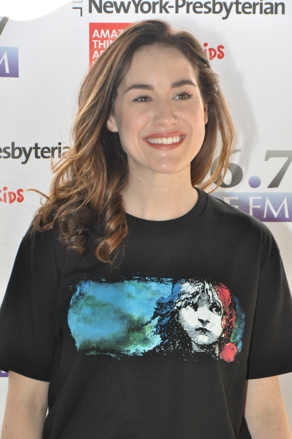 Photo Coverage: Casts of PARAMOUR, LES MIZ & More Bring it Home to Bryant Park Image