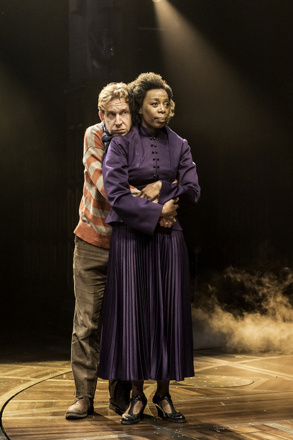 Paul Thornley (Ron Weasley) and Noma Dumezweni (Hermione Granger) Photo