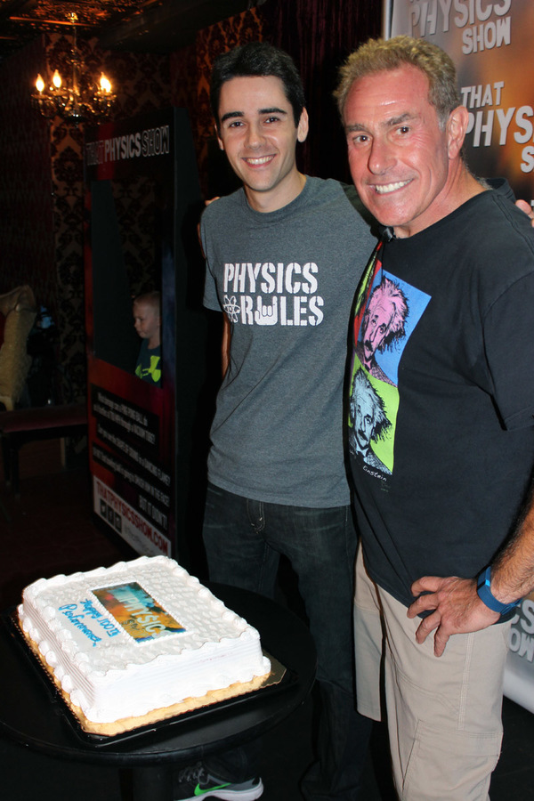Photo Flash: THAT PHYSICS SHOW Celebrates 100th Performance Off-Broadway Image