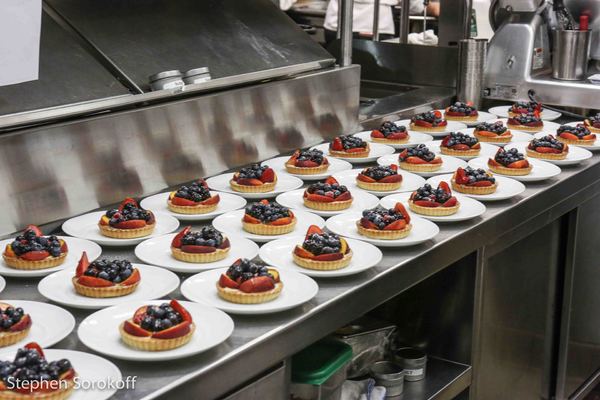 Photo Coverage: Feinstein's/54 Below's Lynn Bound & Amy's Bread Create New Sandwich To Benefit Broadway Barks Image