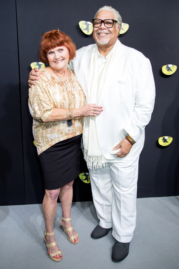 Photo Coverage: On the Red Carpet for Opening Night of CATS! Image