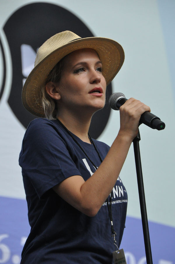 Photo Coverage: HOLIDAY INN, AN AMERICAN IN PARIS & More Perform at Broadway in Bryant Park! 