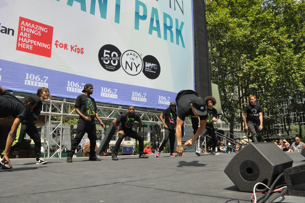 Photo Coverage: HOLIDAY INN, AN AMERICAN IN PARIS & More Perform at Broadway in Bryant Park! 