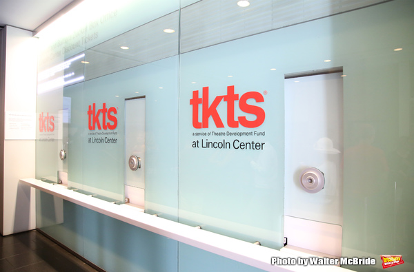 Photo Coverage: New TKTS Booth Pops Up at Lincoln Center  Image