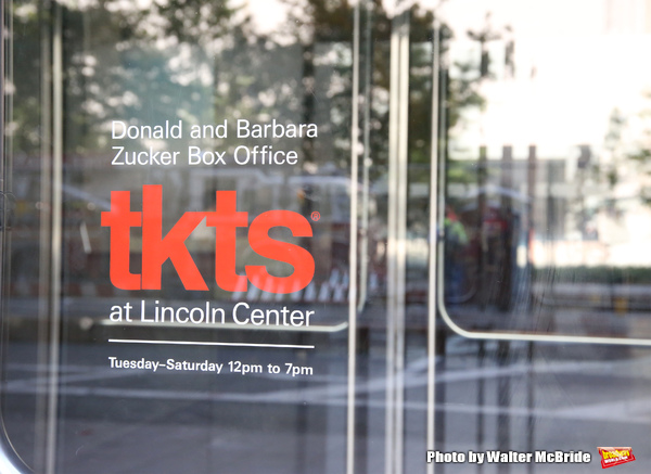 Photo Coverage: New TKTS Booth Pops Up at Lincoln Center  Image