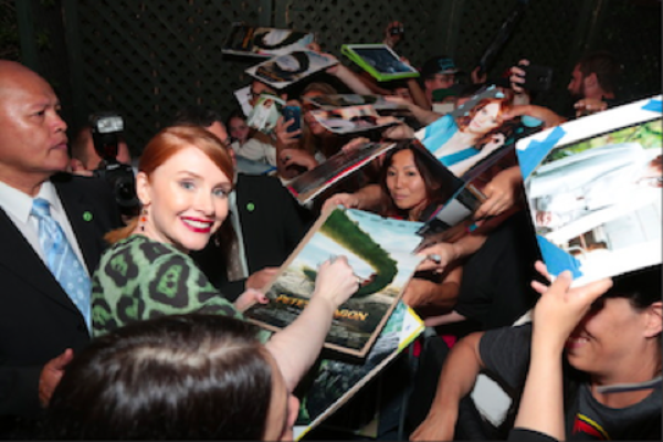 Photo Flash: Bryce Dallas Howard & More Attend Disney's PETE'S DRAGON Premiere Image