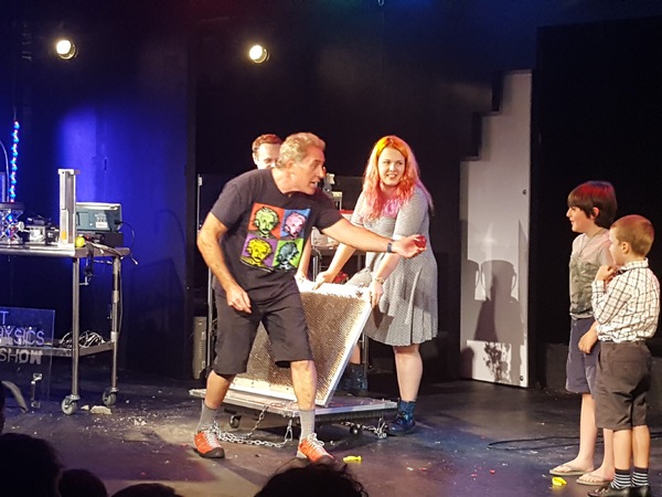 Photo Flash: Iain Armitage Stops By THAT PHYSICS SHOW Image