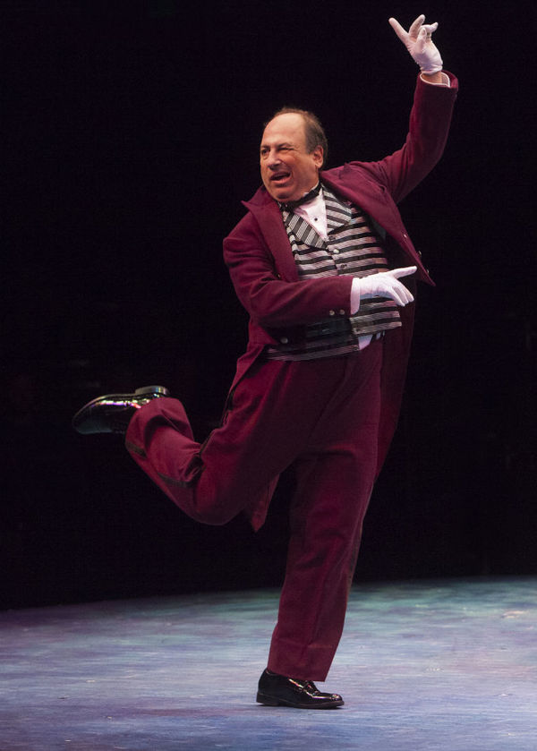 Photo Flash: First Look at Matt Loehr, Kristie Kerwin, HollyAnn Butler and More in NICE WORK IF YOU CAN GET IT at Music Circus Image