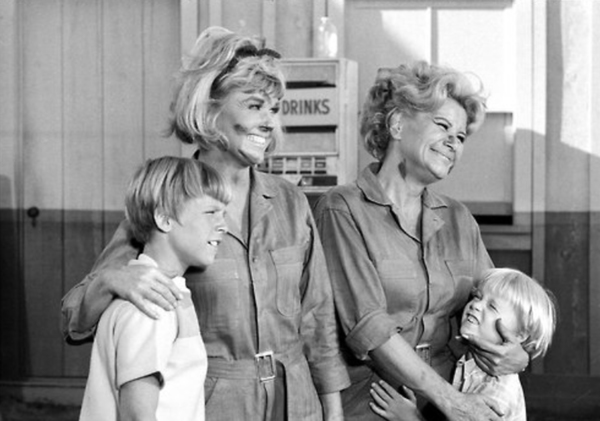 Photo Flash: Happy Birthday to Star of Stage & Screen - Rose Marie!  Image