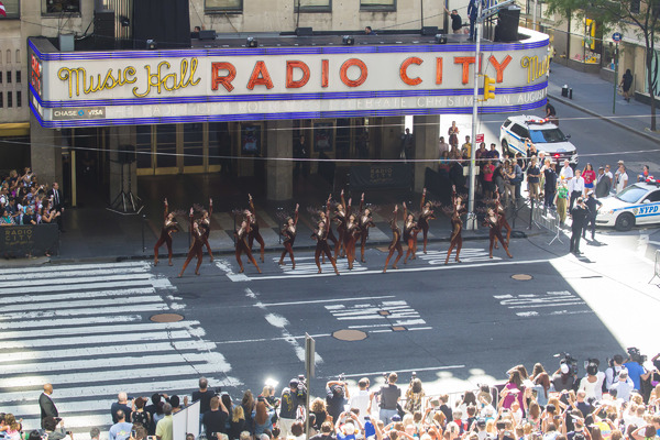 Photo Flash: The Rockettes Prance in CHRISTMAS IN AUGUST Outside Radio City Image