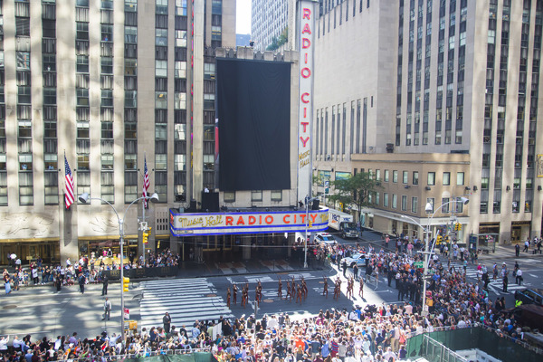 Photo Flash: The Rockettes Prance in CHRISTMAS IN AUGUST Outside Radio City Image