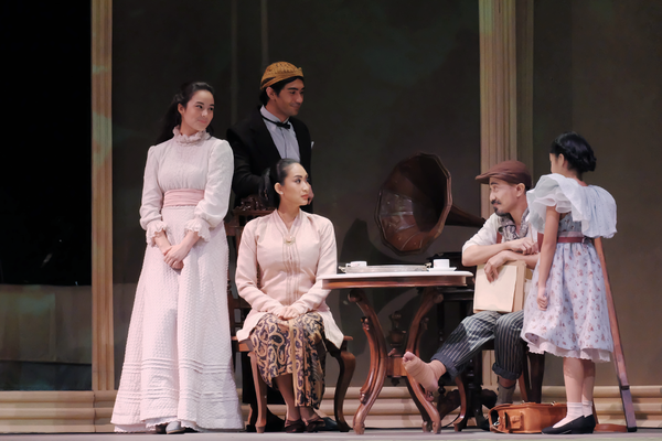 Review: BUNGA PENUTUP ABAD at Jakarta Art Building  Image