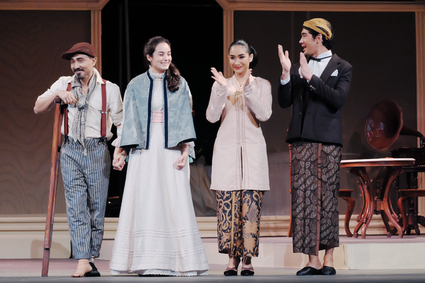 Review: BUNGA PENUTUP ABAD at Jakarta Art Building  Image