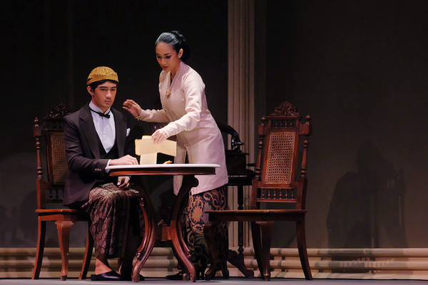 Review: BUNGA PENUTUP ABAD at Jakarta Art Building  Image