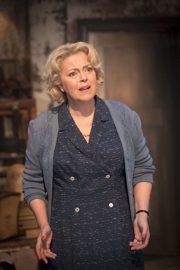 Photo Flash: Kenneth Branagh Opens In THE ENTERTAINER Image