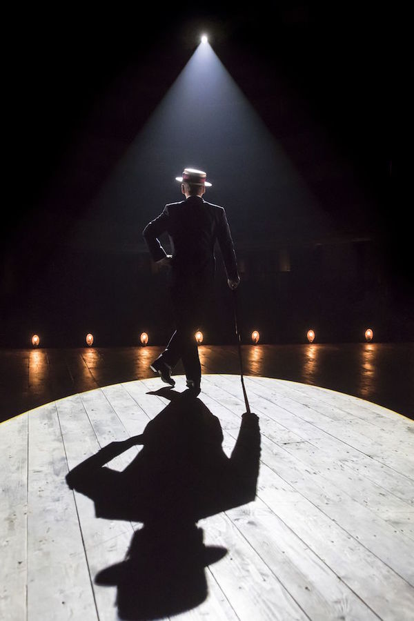Photo Flash: Kenneth Branagh Opens In THE ENTERTAINER Image