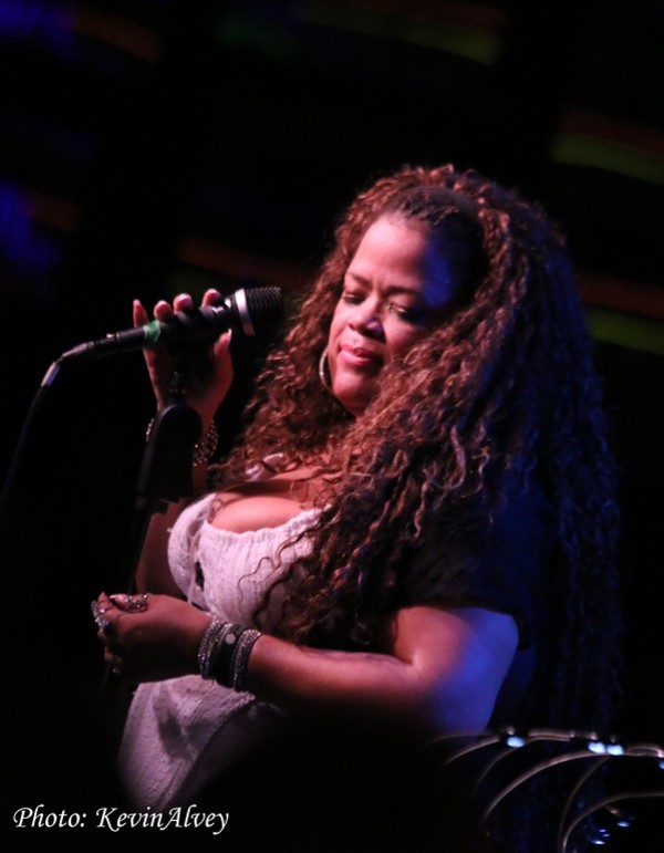 Photo Flash: Natalie Douglas Sings Stevie Wonder & Stevie Nicks at Birdland Image