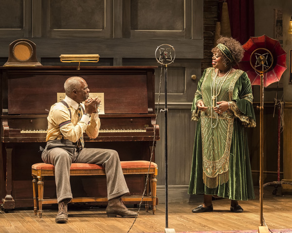 Photo Flash: First Look at Lillias White and More in MA RAINEY'S BLACK BOTTOM at the Taper Image