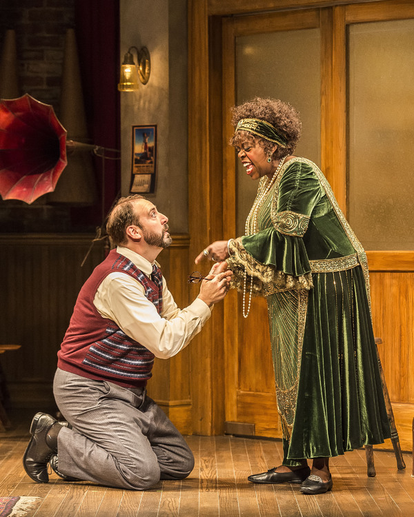 Photo Flash: First Look at Lillias White and More in MA RAINEY'S BLACK BOTTOM at the Taper Image