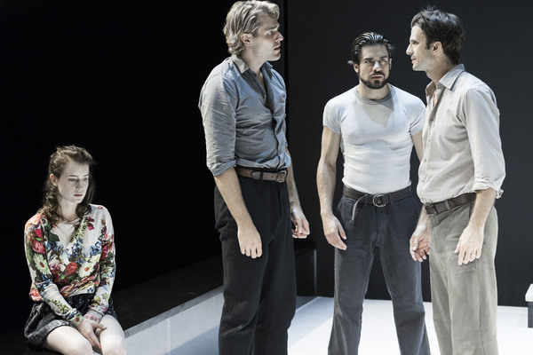 Photo Flash: Arthur Miller's A VIEW FROM THE BRIDGE at the Ahmanson Image