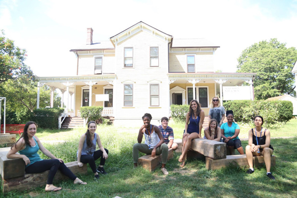 Photo Flash: Look Inside the Home of DAUGHTERS OF TROY Image