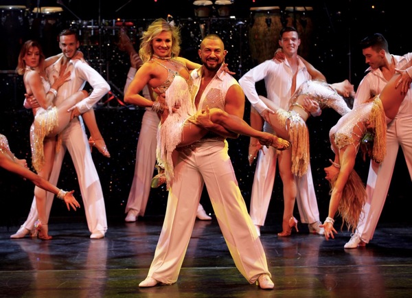 Photo Flash: KEEP DANCING Opens at New Wimbledon Theatre 