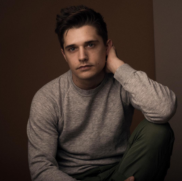 Broadway's Andy Mientus Hopes to End Bisexual Stigma in New Instagram Post Image