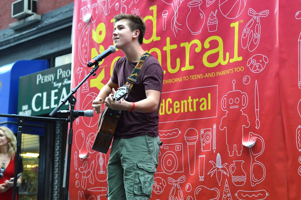 Photo Flash: Cabaret for a Cause Performs at This Year's 92Y Street Festival Image