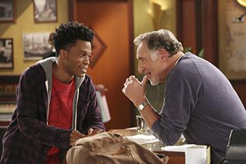 Comedy Series Based on Tracy Letts' SUPERIOR DONUTS Coming to CBS Mid-Season Image