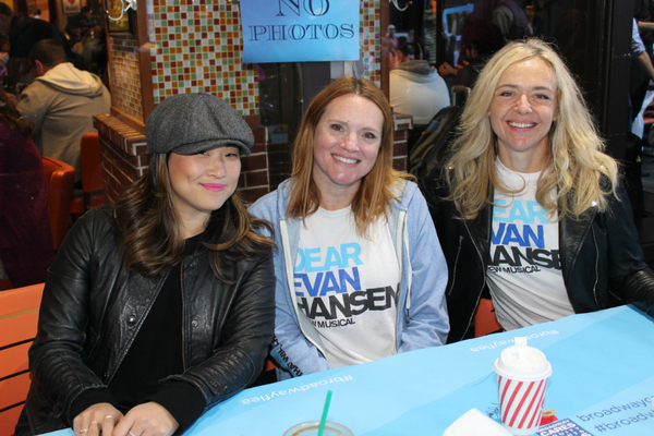 Photo Coverage: BC/EFA Flea Market 2016 Celebrity Autograph Table Image