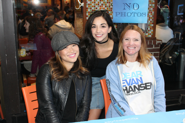Photo Coverage: BC/EFA Flea Market 2016 Celebrity Autograph Table Image