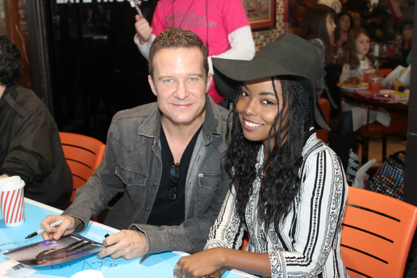 Photo Coverage: BC/EFA Flea Market 2016 Celebrity Autograph Table Image