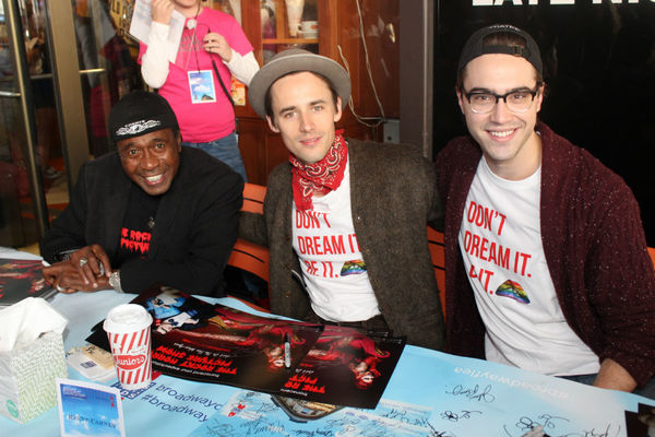 Photo Coverage: BC/EFA Flea Market 2016 Celebrity Autograph Table Image