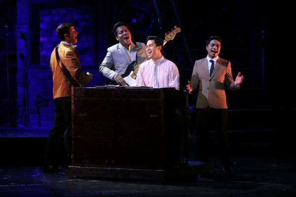 Photo Flash: First Look at JERSEY BOYS in Manila; Show Runs Thru Oct. 16 