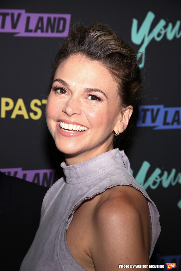 Photo Coverage: Sutton Foster & More Celebrate YOUNGER Season 3 Premiere  Image