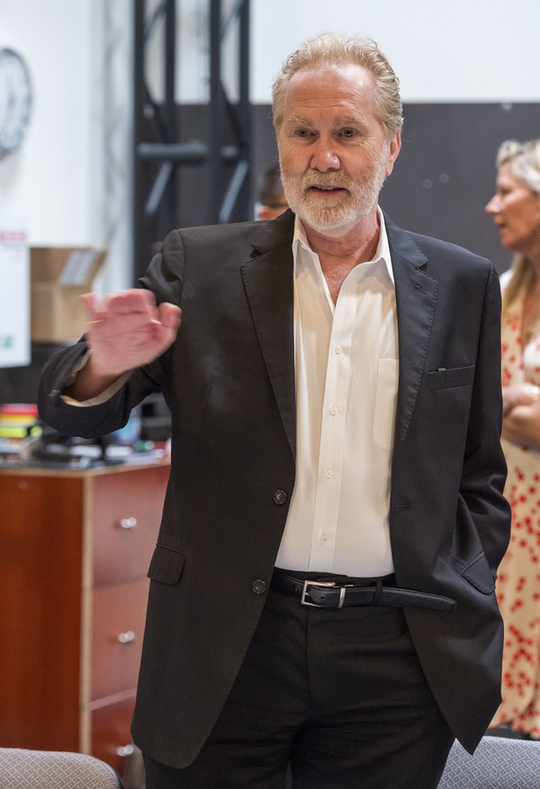 Photo Flash: In Rehearsal with Jon Robin Baitz's VICUNA World Premiere at the Douglas Image