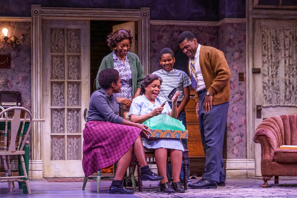 Photo Flash: Seattle Repertory Presents A RAISIN IN THE SUN Image