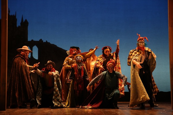 Photo Flash: First Look at Robert Sean Leonard in CAMELOT, Now Extended at Westport Country Playhouse  Image